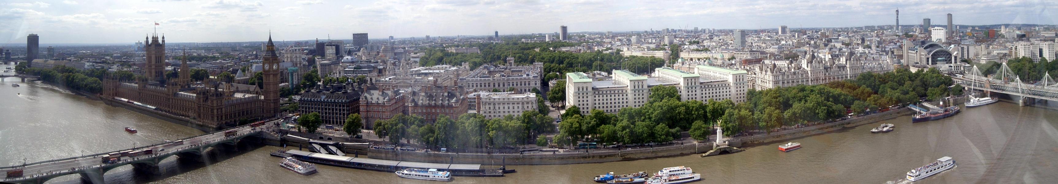 Panorama von London. 8 Mio. Einwohner brauchen halt ihren Platz.