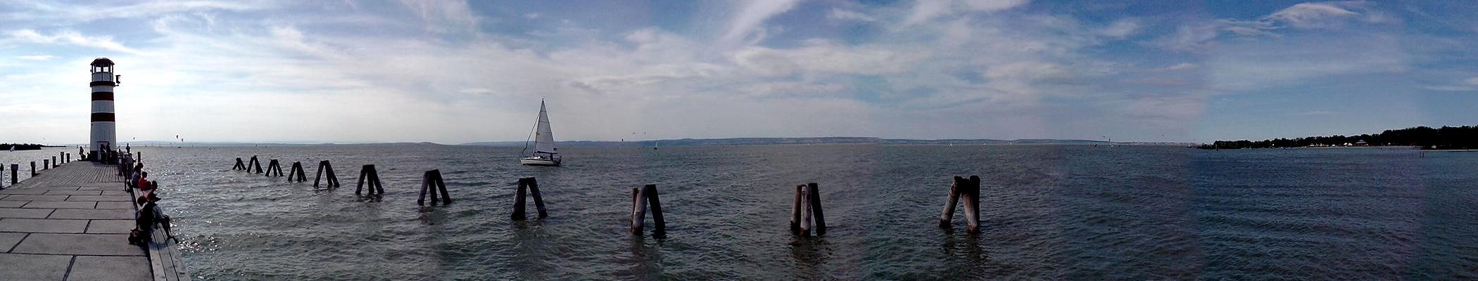 Panorama vom See in Podersdorf (Ostufer).