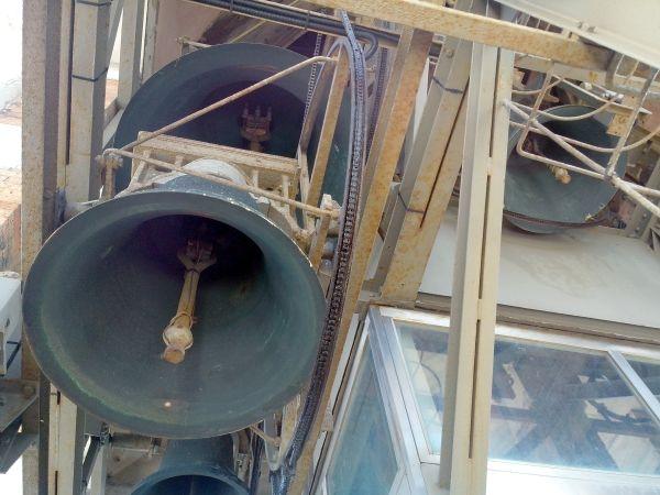 Glocken im Turm von San Giorgio. Kurz nachdem wir den Turm verlassen hatten, begannen diese zu läuten.